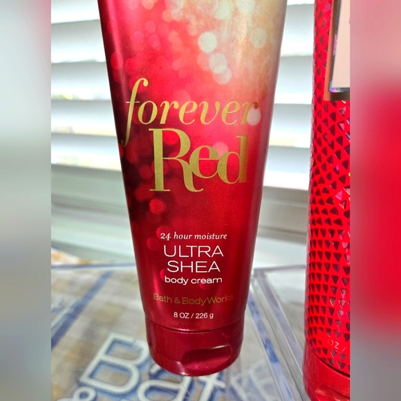 You're the One + Forever Red Bath & Body Creams - Picture 2 of 8